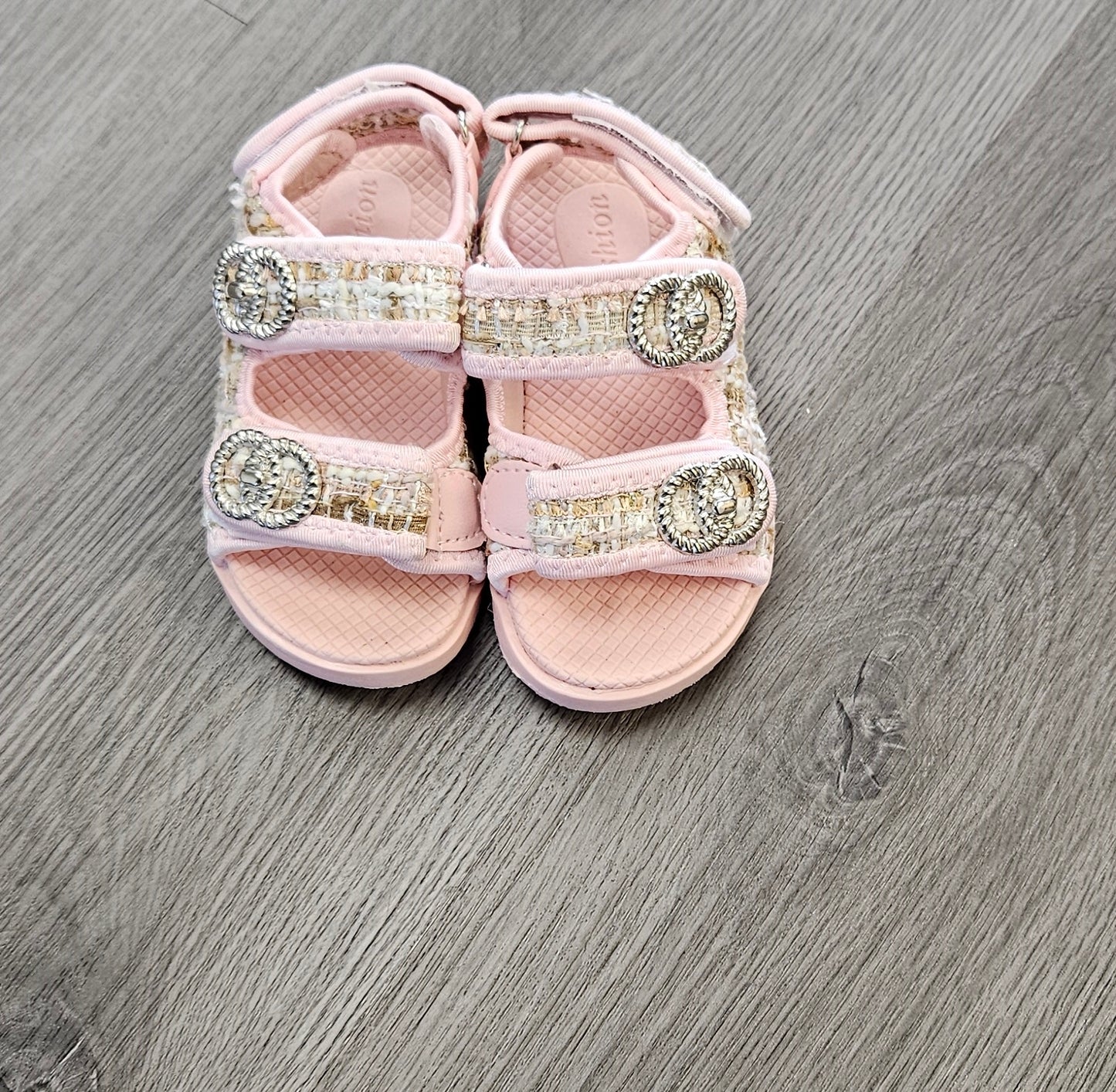 Adorable "Gucci" Sandals